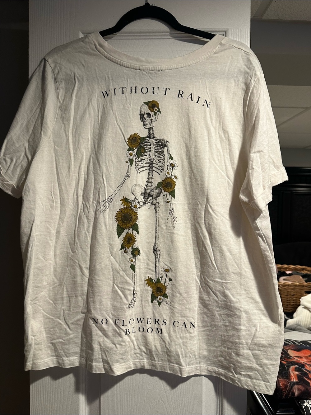 Graphic Short Sleeve Tee with Sunflower Skeleton - White